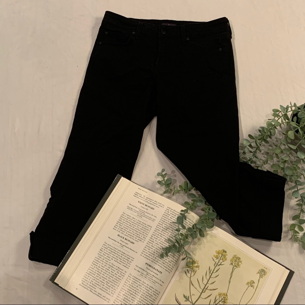 NDYJ crop black capris